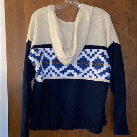 American Eagle Sweater Hoodie size M EUC - Picture 4 of 6